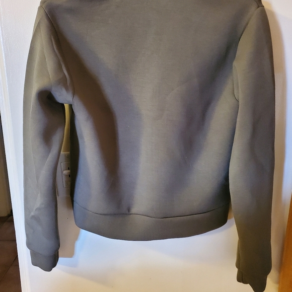 Truth by Republic Cropped jacket size medium - Picture 4 of 5